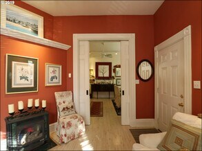 1039 SE Franklin St in Portland, OR - Building Photo - Building Photo