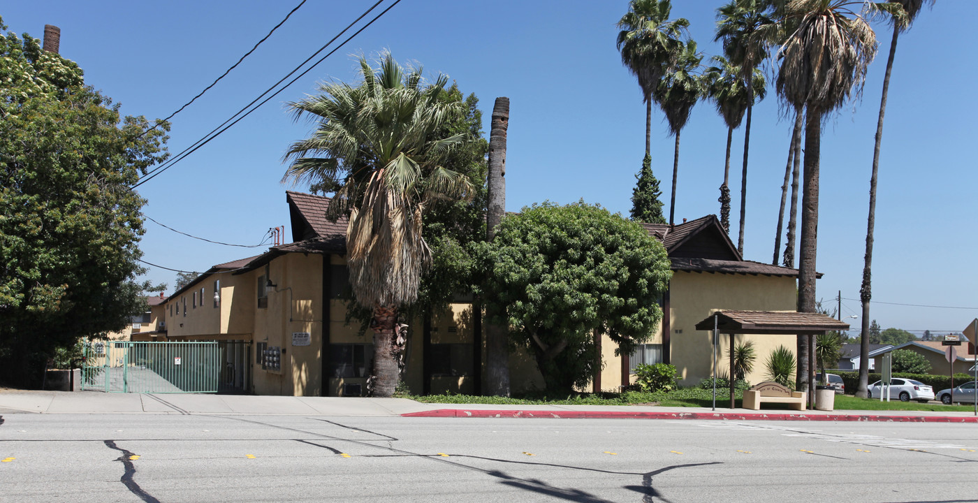 1817 Highland Ave in Duarte, CA - Foto de edificio