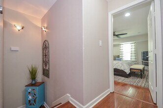 10264 Briar Forest Dr in Houston, TX - Building Photo - Building Photo