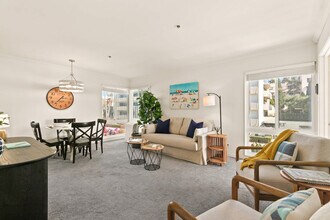 457 Coast Blvd-Unit -ID1024449P in San Diego, CA - Foto de edificio - Building Photo