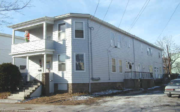 110 Malden St in Everett, MA - Foto de edificio - Building Photo