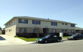 2174 Royal Dr in Santa Clara, CA - Building Photo - Building Photo