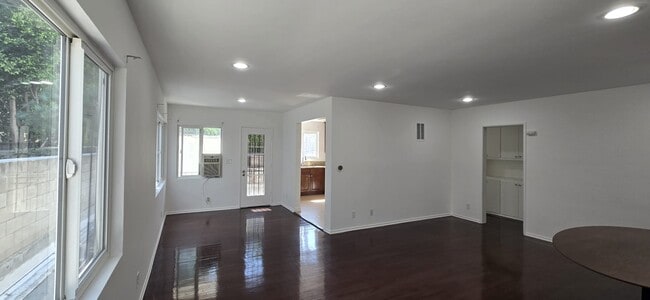 361 N Hayworth Ave, Unit 3