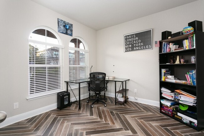 5820 Couble Fls in San Antonio, TX - Building Photo - Building Photo