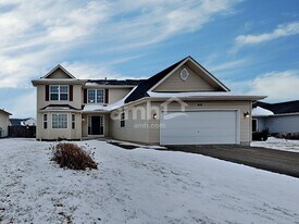 902 Thorn Creek Dr in Joliet, IL - Building Photo