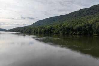 River Canyon in Chattanooga, TN - Building Photo - Building Photo