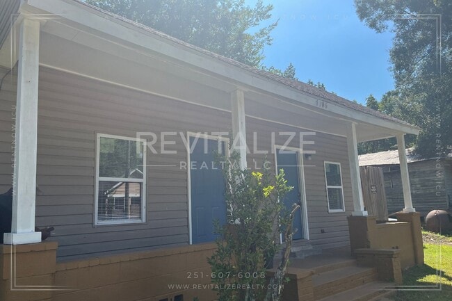 1105 Adams St in Mobile, AL - Building Photo - Building Photo