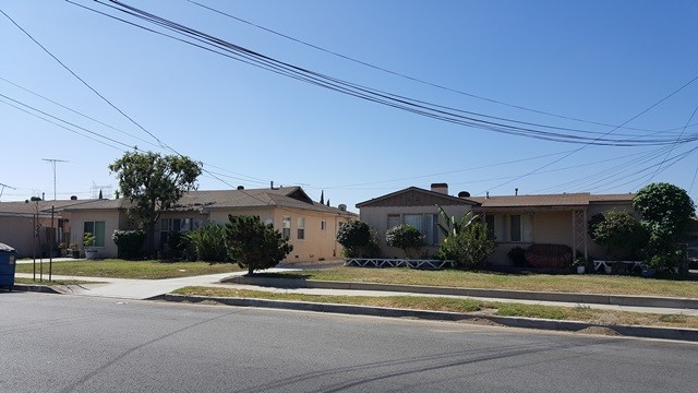 5220-5230 Southall Ln in Bell Gardens, CA - Building Photo