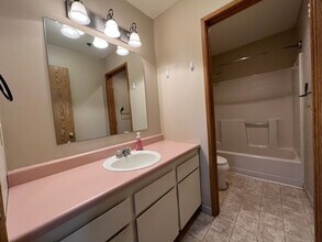 301 N 15th St in Hood River, OR - Building Photo - Building Photo