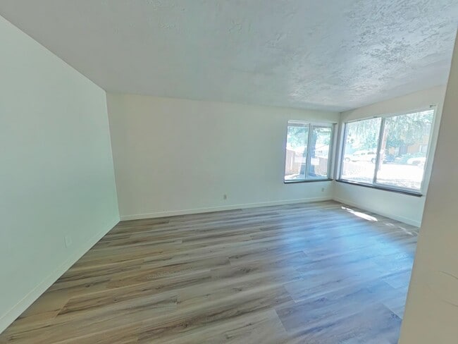 685 NW Linden Ave in Corvallis, OR - Building Photo - Building Photo