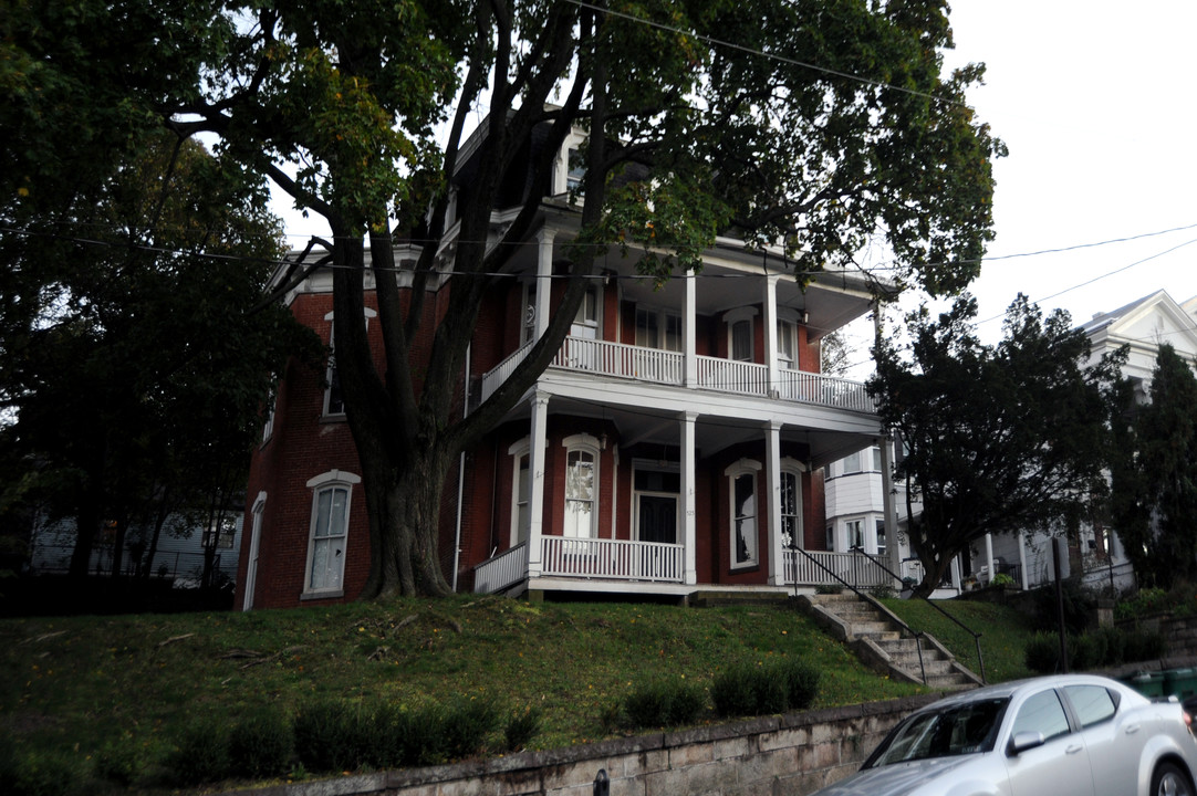 525 Mahantongo St in Pottsville, PA - Foto de edificio