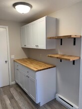 73 Shawn Dr, Unit 2 in Bristol, CT - Building Photo - Building Photo