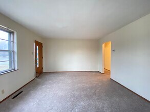 2318 Frank Scott Pky W in Belleville, IL - Building Photo - Building Photo