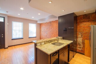 1217 Montrose St in Philadelphia, PA - Building Photo - Building Photo