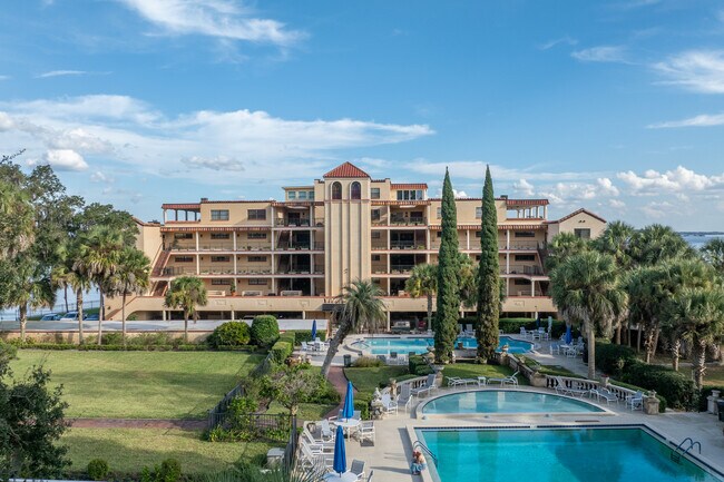 Palace in Orange Park, FL - Building Photo - Building Photo