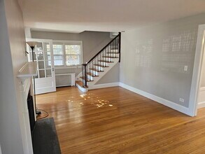14 John St in Enfield, CT - Building Photo - Building Photo