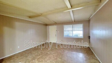 400 Bill Bradford Rd in Sulphur Springs, TX - Building Photo - Building Photo