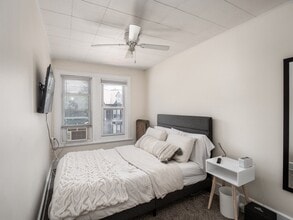 149 Dorchester St, Unit #1 in Boston, MA - Foto de edificio - Building Photo