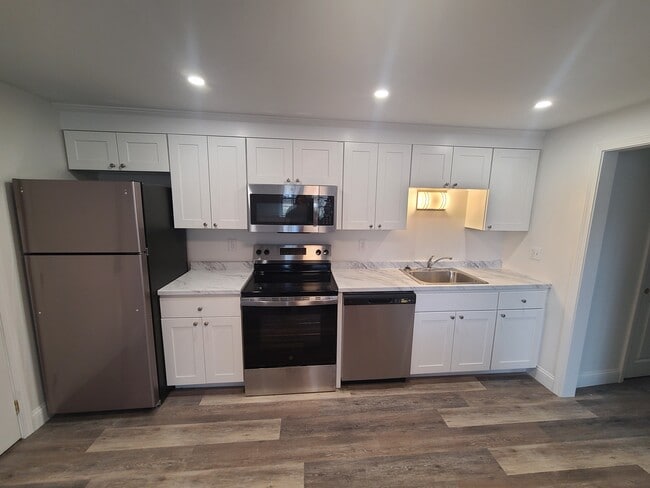 Azalea Court Apartments in Acton, MA - Building Photo - Building Photo