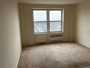 222-89 Braddock Ave in New York, NY - Building Photo - Building Photo