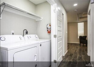 1312 Alta Vista Dr in Progreso Lakes, TX - Building Photo - Building Photo