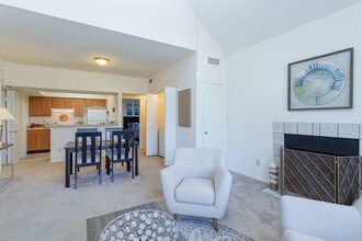 Oak City Apartments in Raleigh, NC - Foto de edificio - Interior Photo