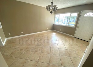 710 Aster St in Escondido, CA - Building Photo - Building Photo