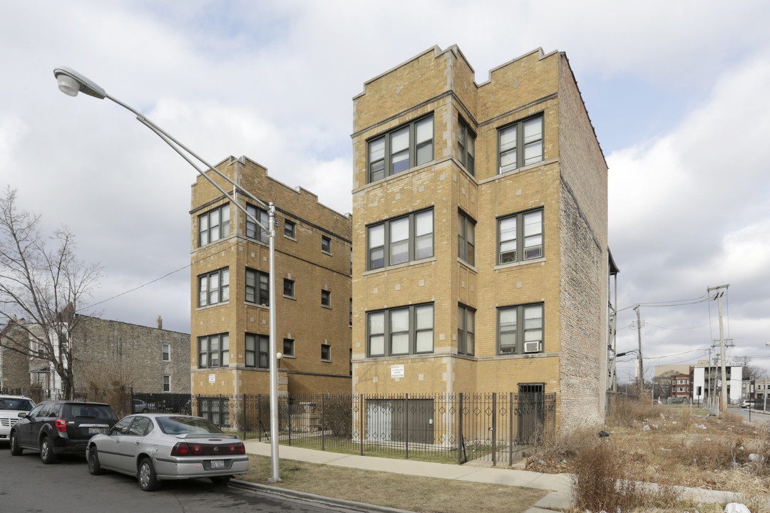 East Garfield Park Apartments in Chicago, IL - Foto de edificio