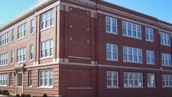 Palmer Place in Independence, MO - Building Photo