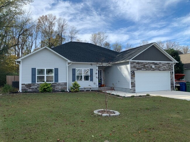 153 Backfield Pl in Jacksonville, NC - Building Photo - Building Photo