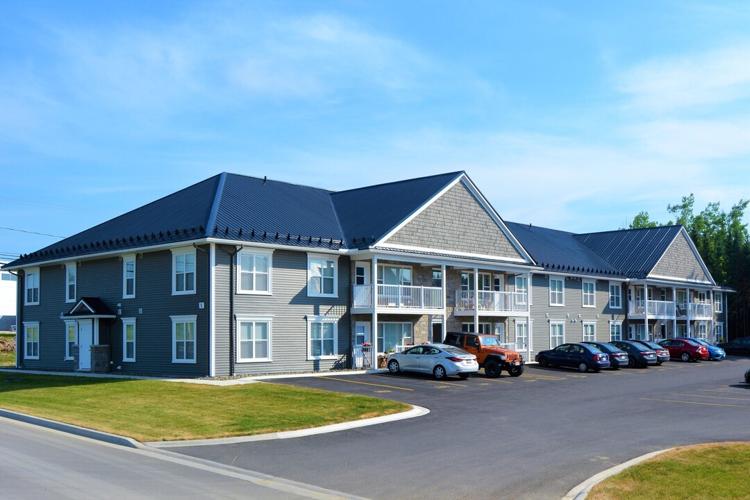 5 Cuffman St in Fredericton, NB - Building Photo