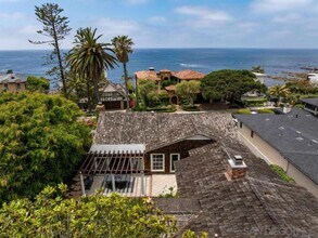 5839 Camino De La Costa in San Diego, CA - Foto de edificio - Building Photo