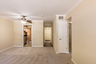 Belmont Square Apartments in Belmont, CA - Building Photo - Interior Photo