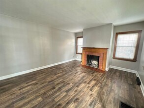 332 E Esplanade Ave in Louisville, KY - Building Photo - Building Photo