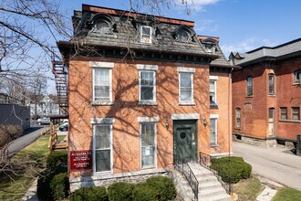 261 Alexander St in Rochester, NY - Building Photo - Building Photo