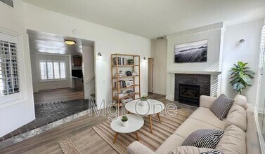 819 W 15th St in Newport Beach, CA - Building Photo - Building Photo