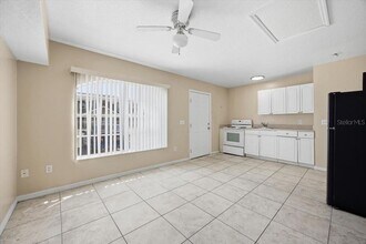 2918 Fan Palm Dr in Davenport, FL - Building Photo - Building Photo