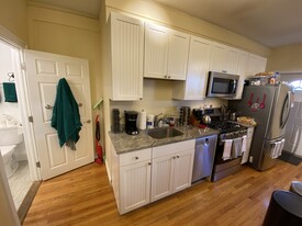 39 Cross St, Unit 1 in Somerville, MA - Building Photo