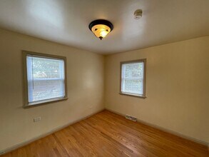 1009 St Charles Ave in Charlottesville, VA - Building Photo - Building Photo