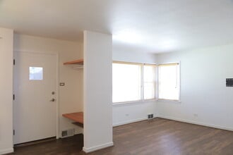 3734 Morton Ave in Brookfield, IL - Building Photo - Building Photo