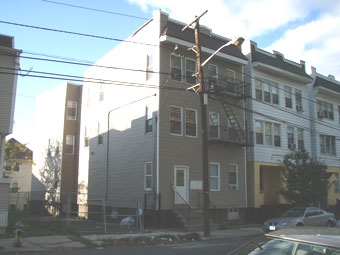 577 S 17th St in Newark, NJ - Building Photo - Building Photo