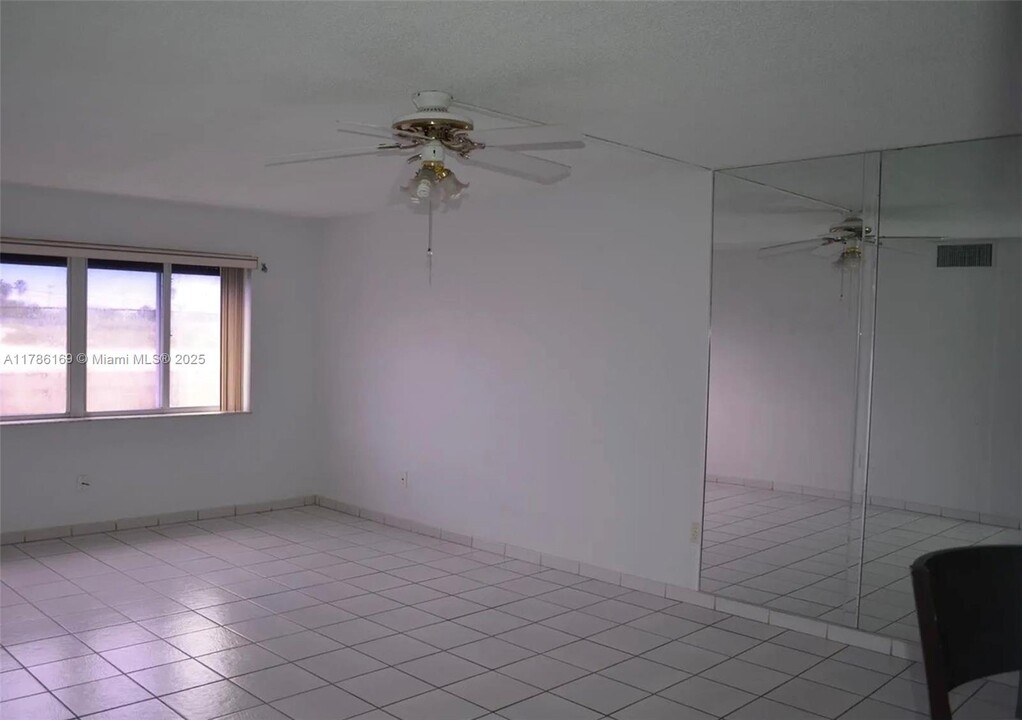 14830 Naranja Lakes Blvd in Homestead, FL - Building Photo