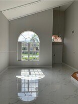 9763 NW 32nd St in Doral, FL - Building Photo