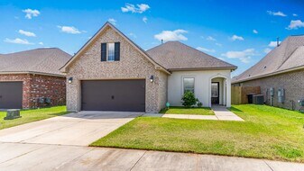 1045 Gentle Wind Dr in Baton Rouge, LA - Building Photo