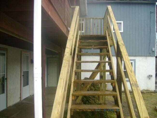 627 Millers Run Rd in Cuddy, PA - Building Photo - Building Photo