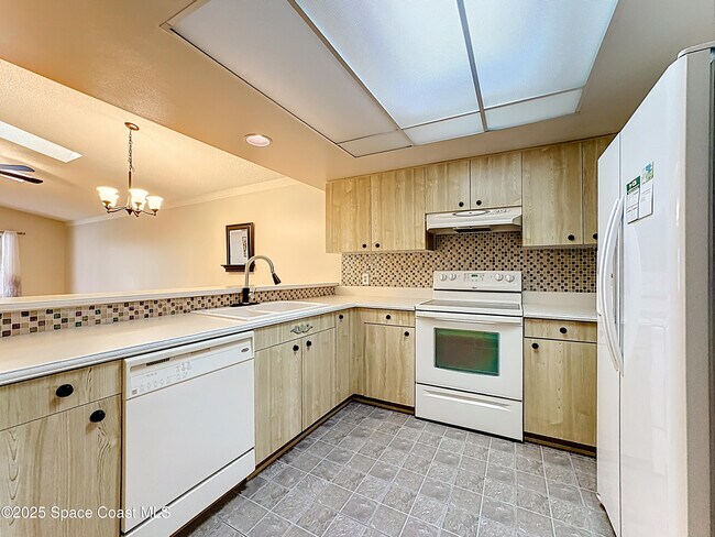 3033 Dunhill Dr in Cocoa, FL - Building Photo - Building Photo