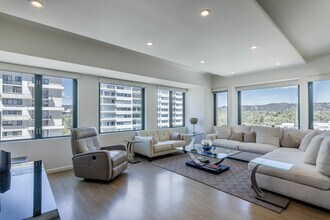 10520 Wilshire Blvd, Unit 1401 in Los Angeles, CA - Building Photo - Building Photo