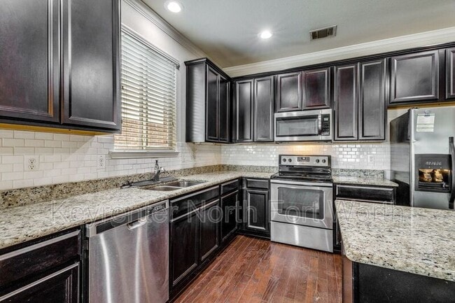 10028 Amosite Dr in Fort Worth, TX - Building Photo - Building Photo