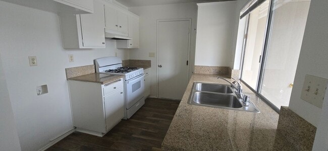 1347 Iguana Cir in Ventura, CA - Building Photo - Building Photo