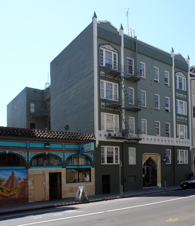 Loma Court Apartments in San Francisco, CA - Building Photo